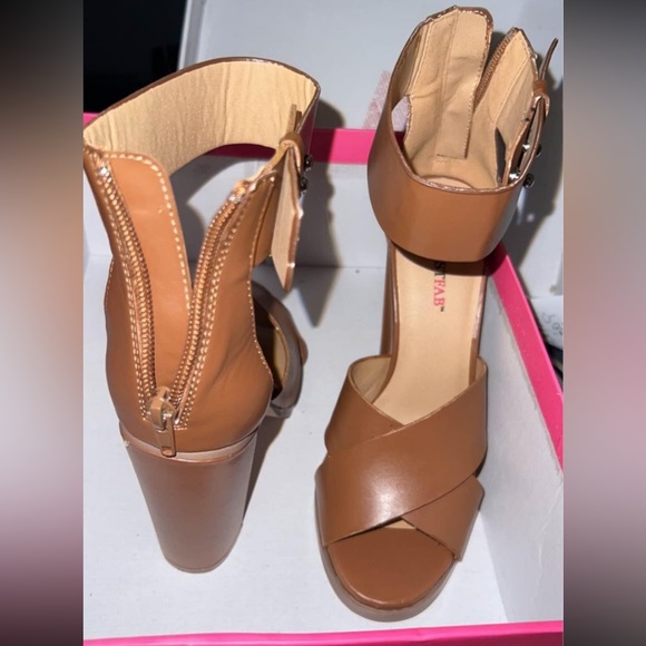 Brandnew JUSTFAB high heels. Comes with box. Cognac colour. - Picture 2 of 3
